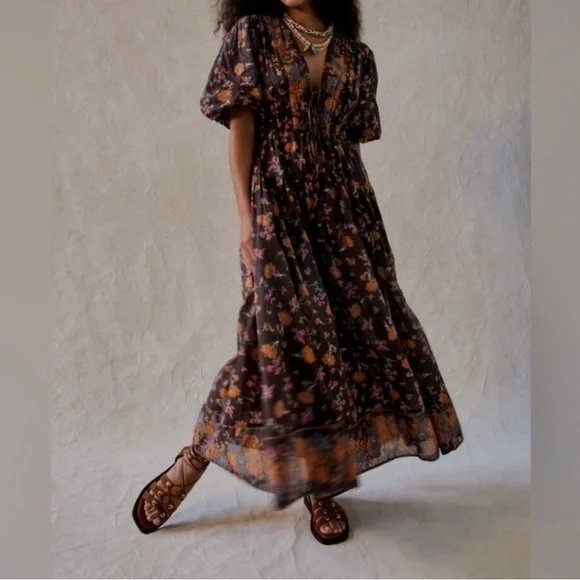 knee length dresses for ladies Lysette | Navy Sweetheart Long-Sleeve Stretch Mini Dress main image 0